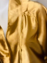 Load image into Gallery viewer, Robe
