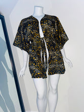 Load image into Gallery viewer, Kimono
