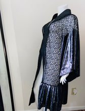 Load image into Gallery viewer, Kimono
